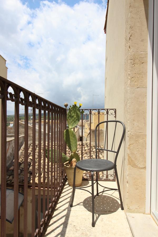Nòtia Rooms Noto Exterior foto
